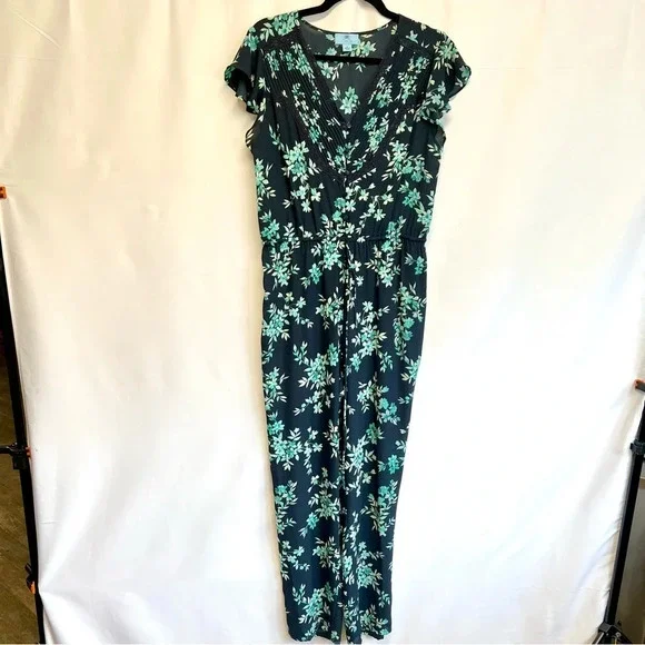 CeCe Breeze Boutique Navy Blue Floral Flutter Jumpsuit Romper Women’s Size 10 - Picture 3 of 15